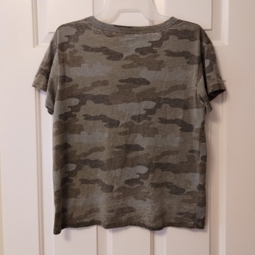 American Eagle camo crop tee - Picture 2 of 7